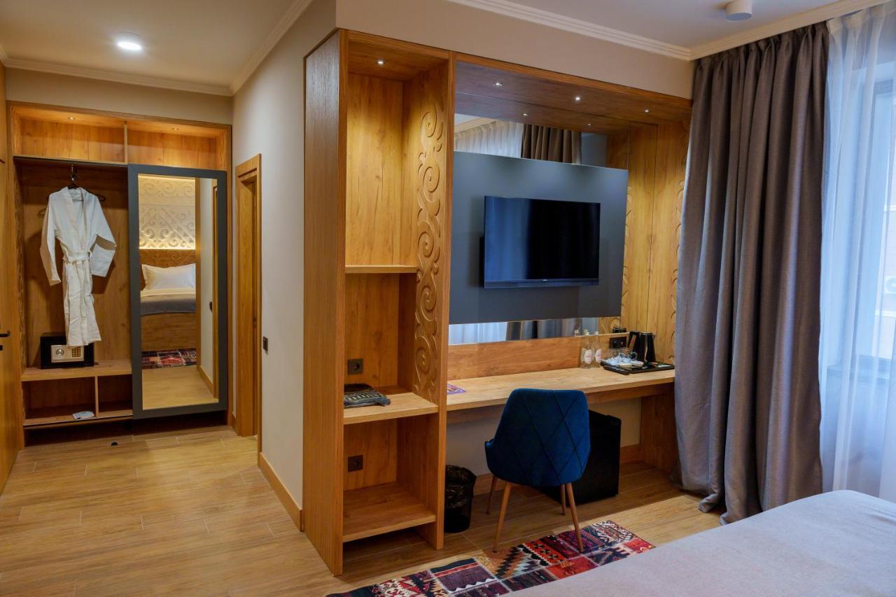 Dami Almaty Hotel Εξωτερικό φωτογραφία