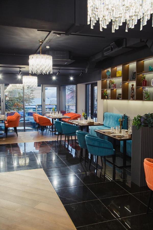 Dami Almaty Hotel Εξωτερικό φωτογραφία