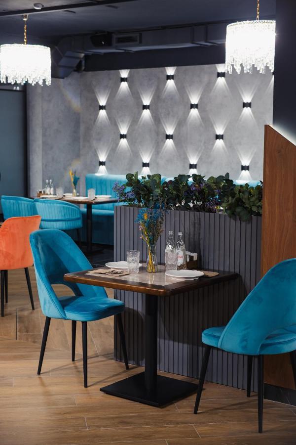 Dami Almaty Hotel Εξωτερικό φωτογραφία