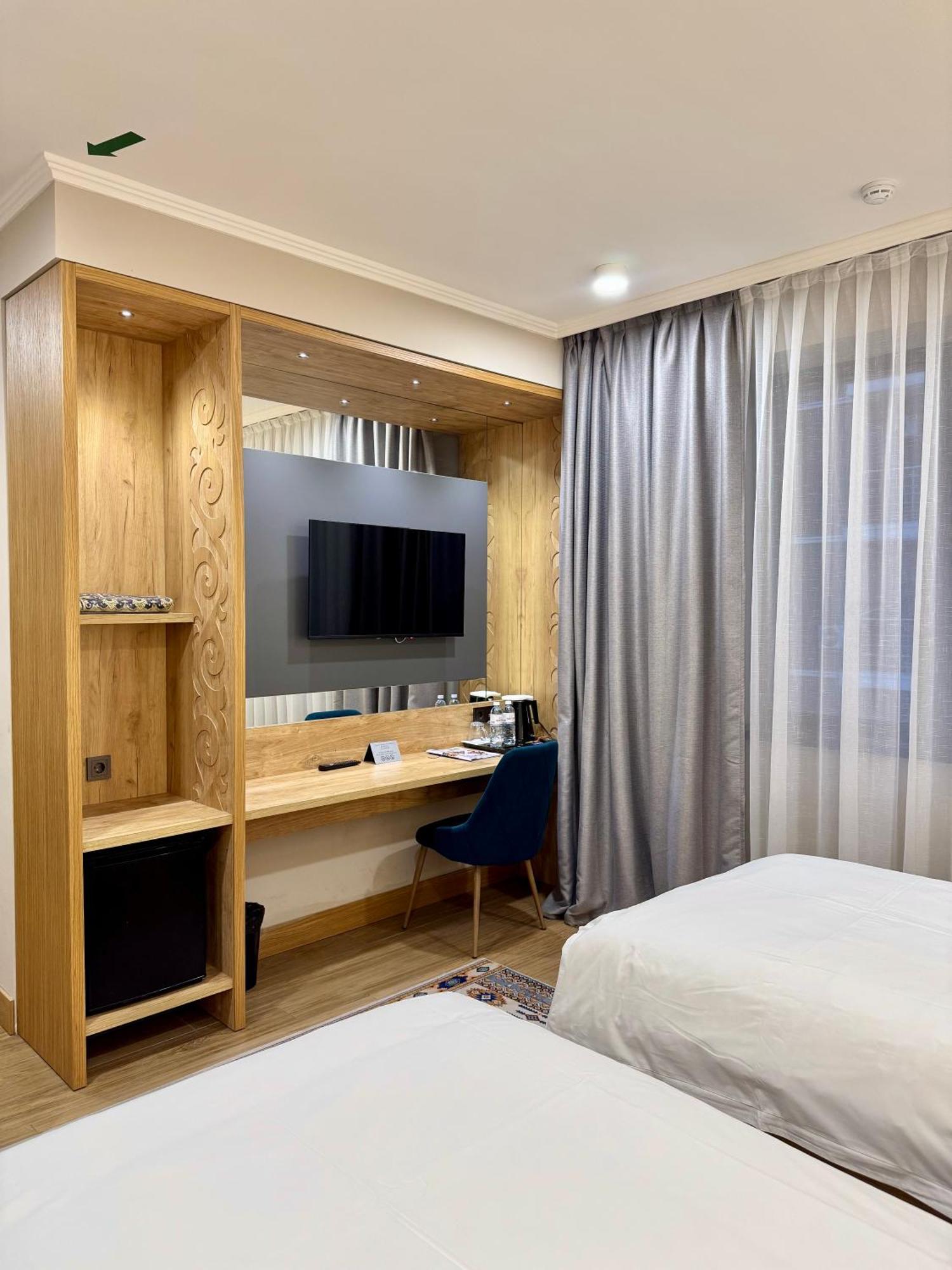 Dami Almaty Hotel Εξωτερικό φωτογραφία