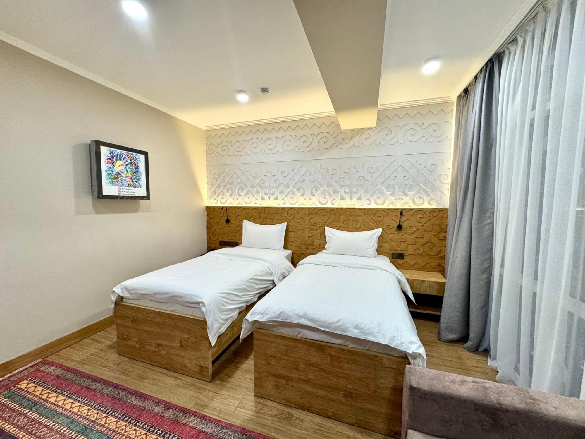 Dami Almaty Hotel Εξωτερικό φωτογραφία