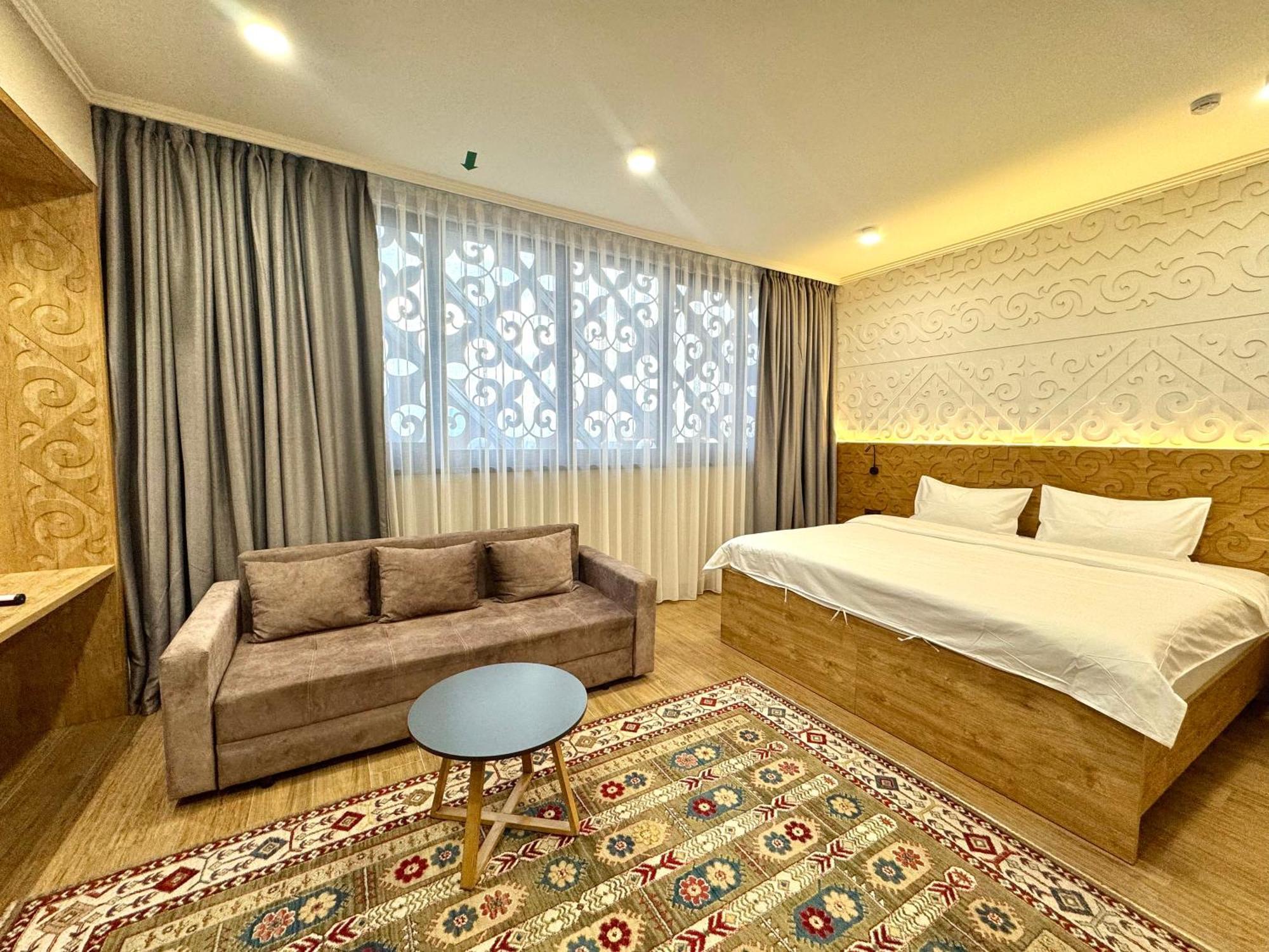 Dami Almaty Hotel Εξωτερικό φωτογραφία