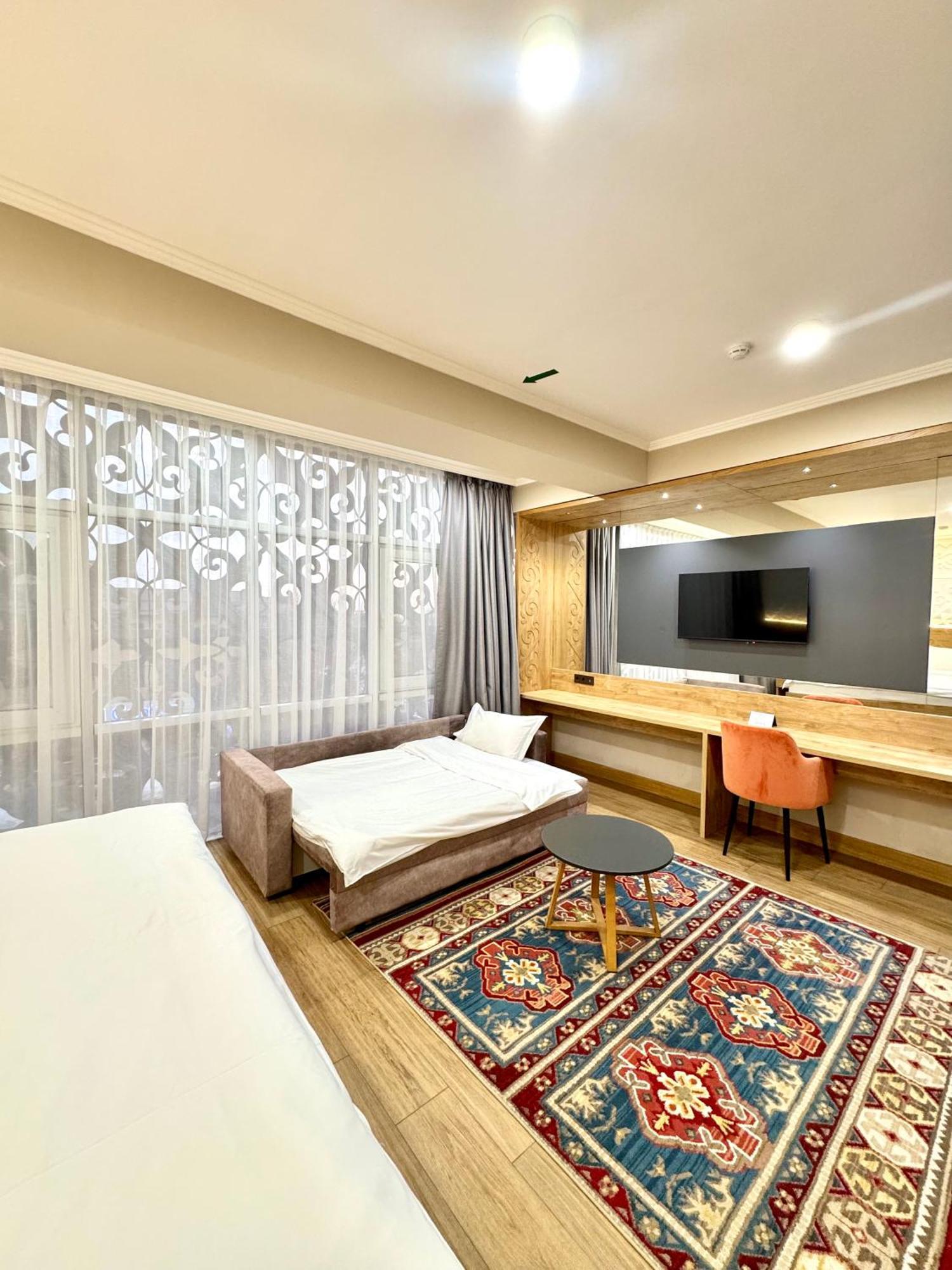 Dami Almaty Hotel Εξωτερικό φωτογραφία